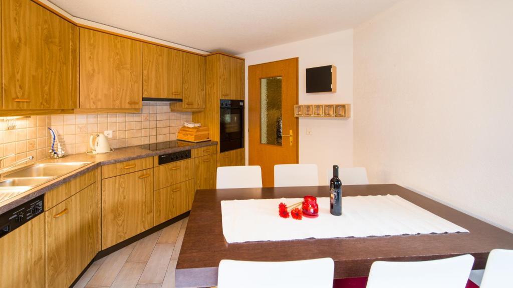 Haus Evita Saas-Grund Cameră foto