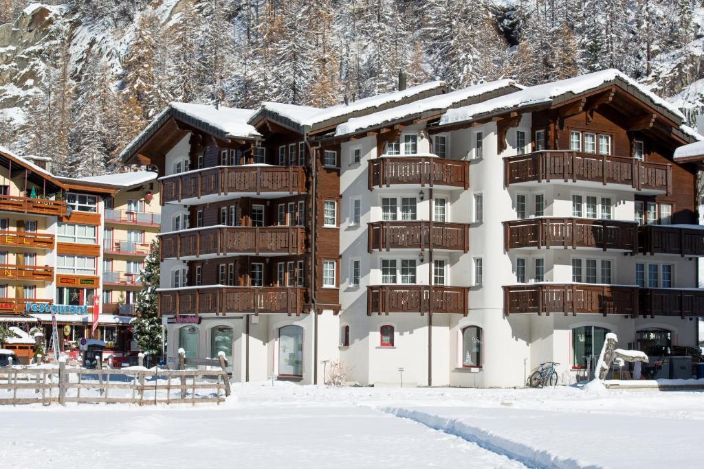 Haus Evita Saas-Grund Exterior foto